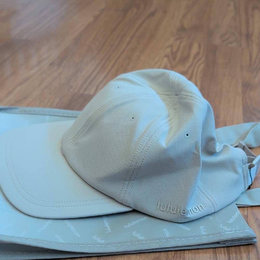 Lululemon Athletica Baseball Hat NWT & Giftbag